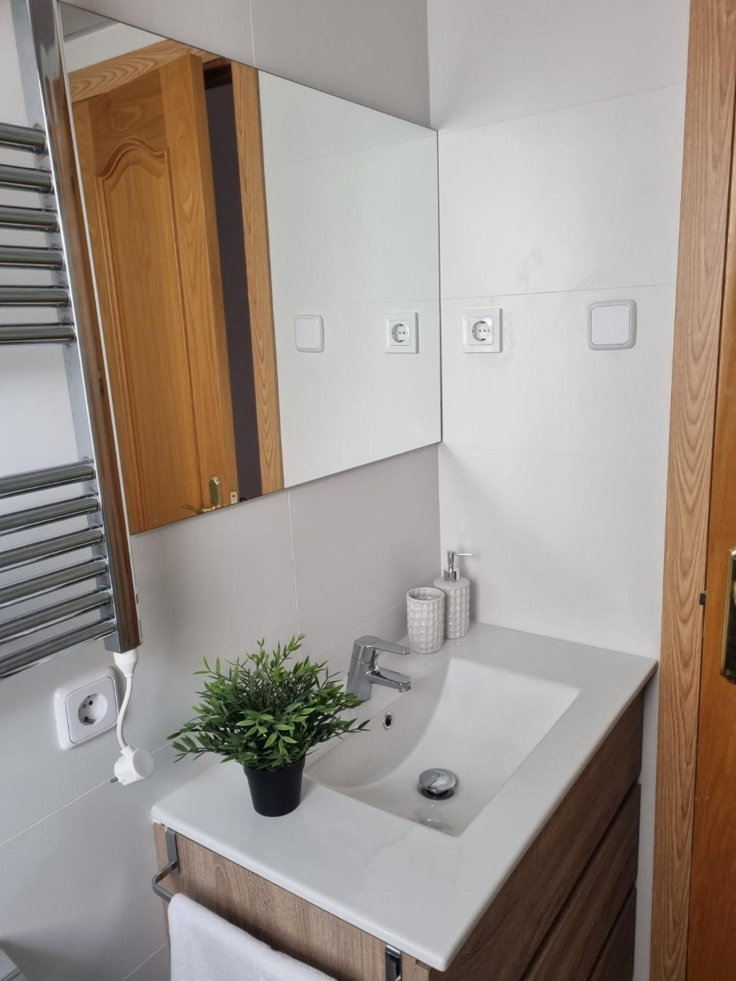 Edificio Leganitos Deluxe Queen Room