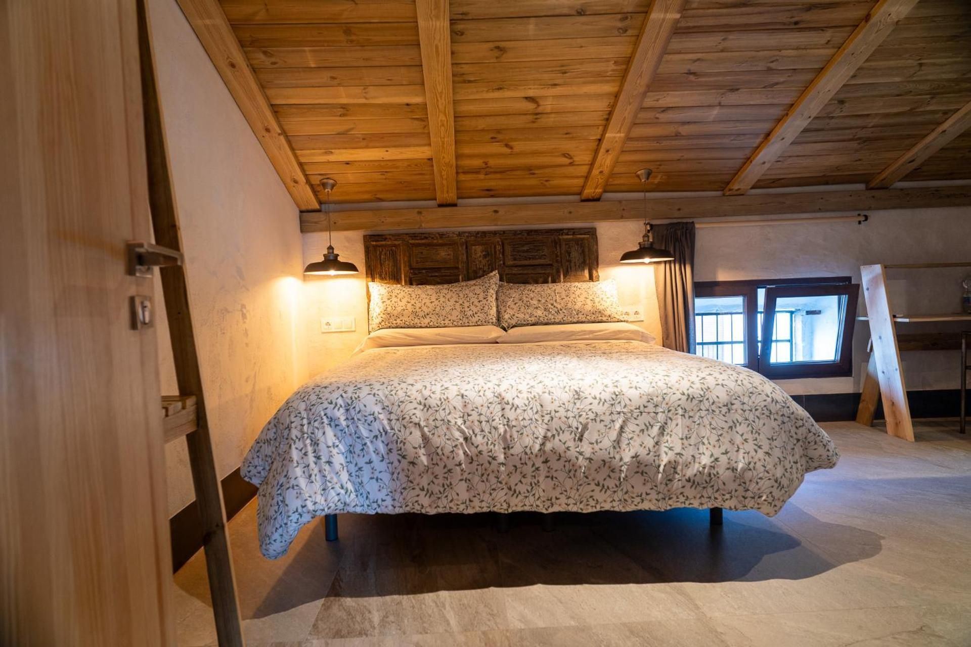 Superior Attic Room with King-Size Bed