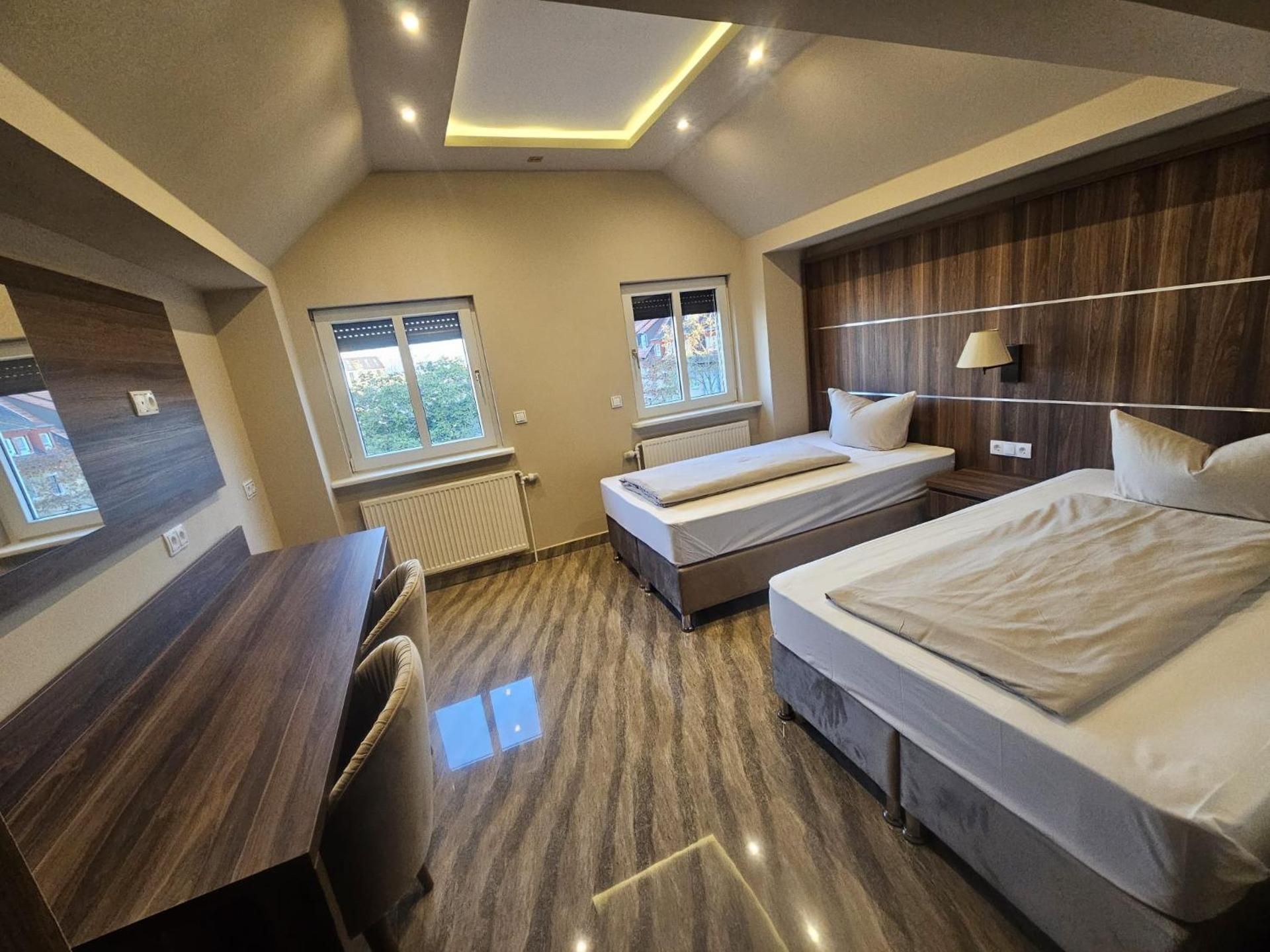 Deluxe Double or Twin Room with Garden View