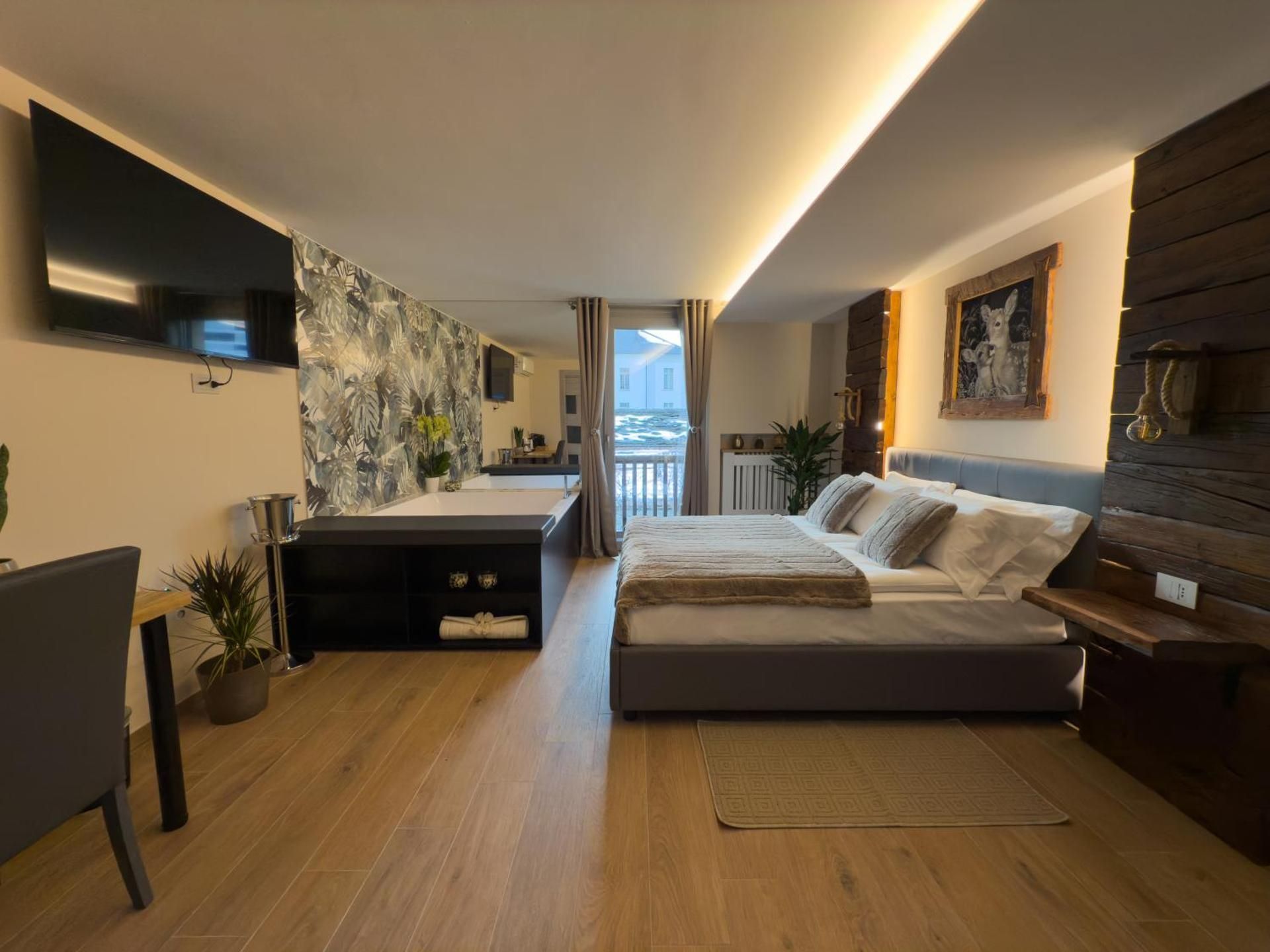Double Room with Spa Bath