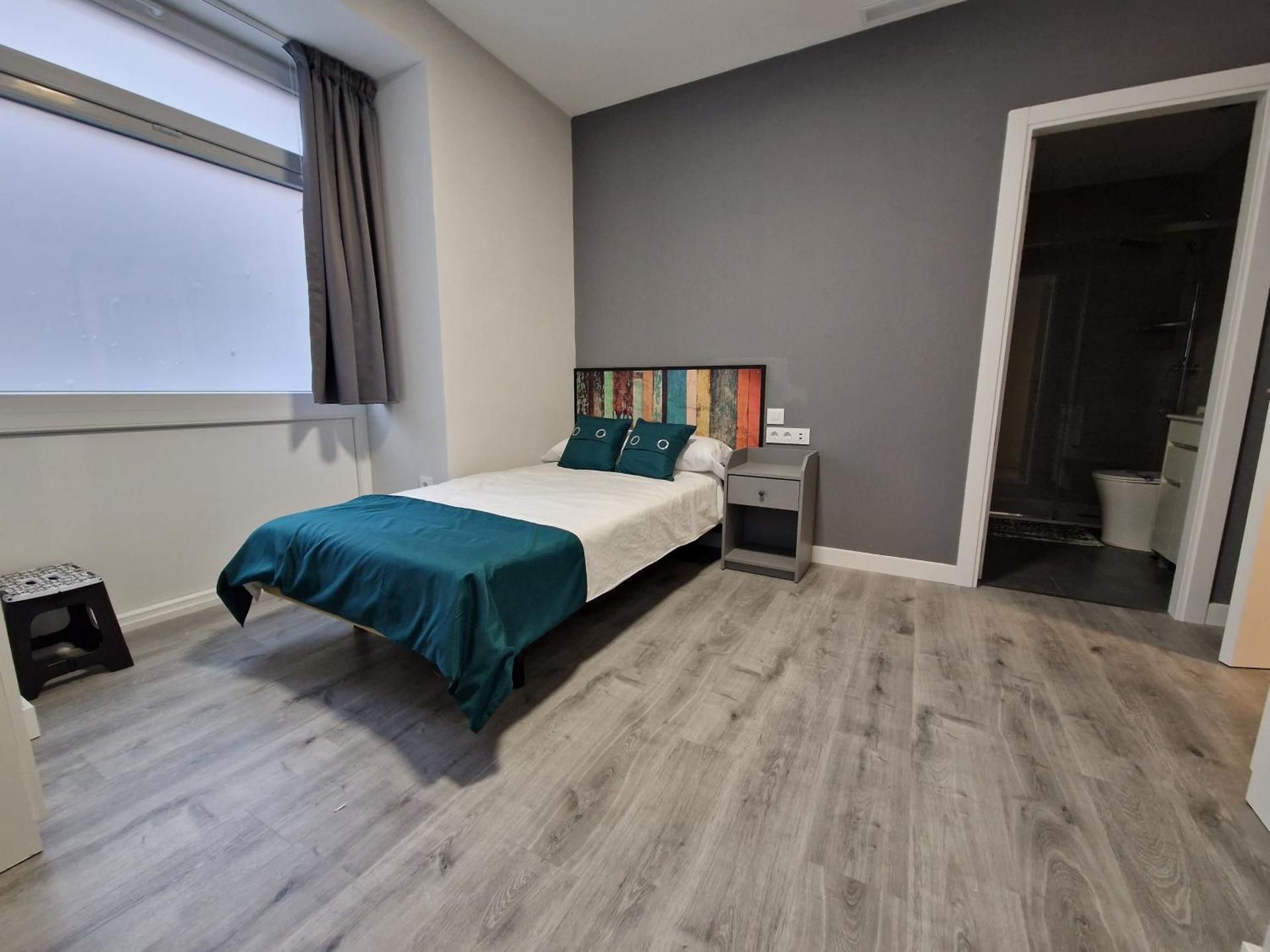 Single Room With Private Bathroom