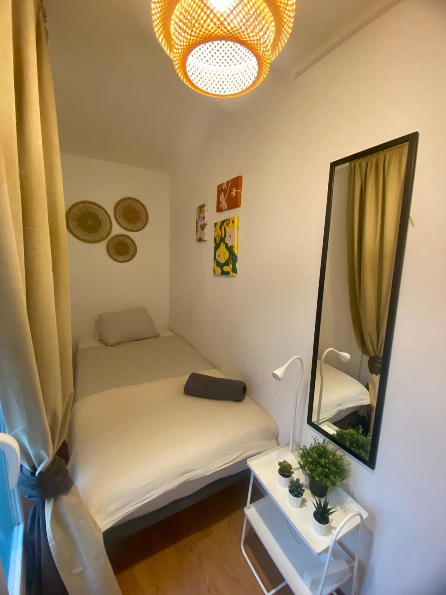 Standard Single Room with Shared Bathroom