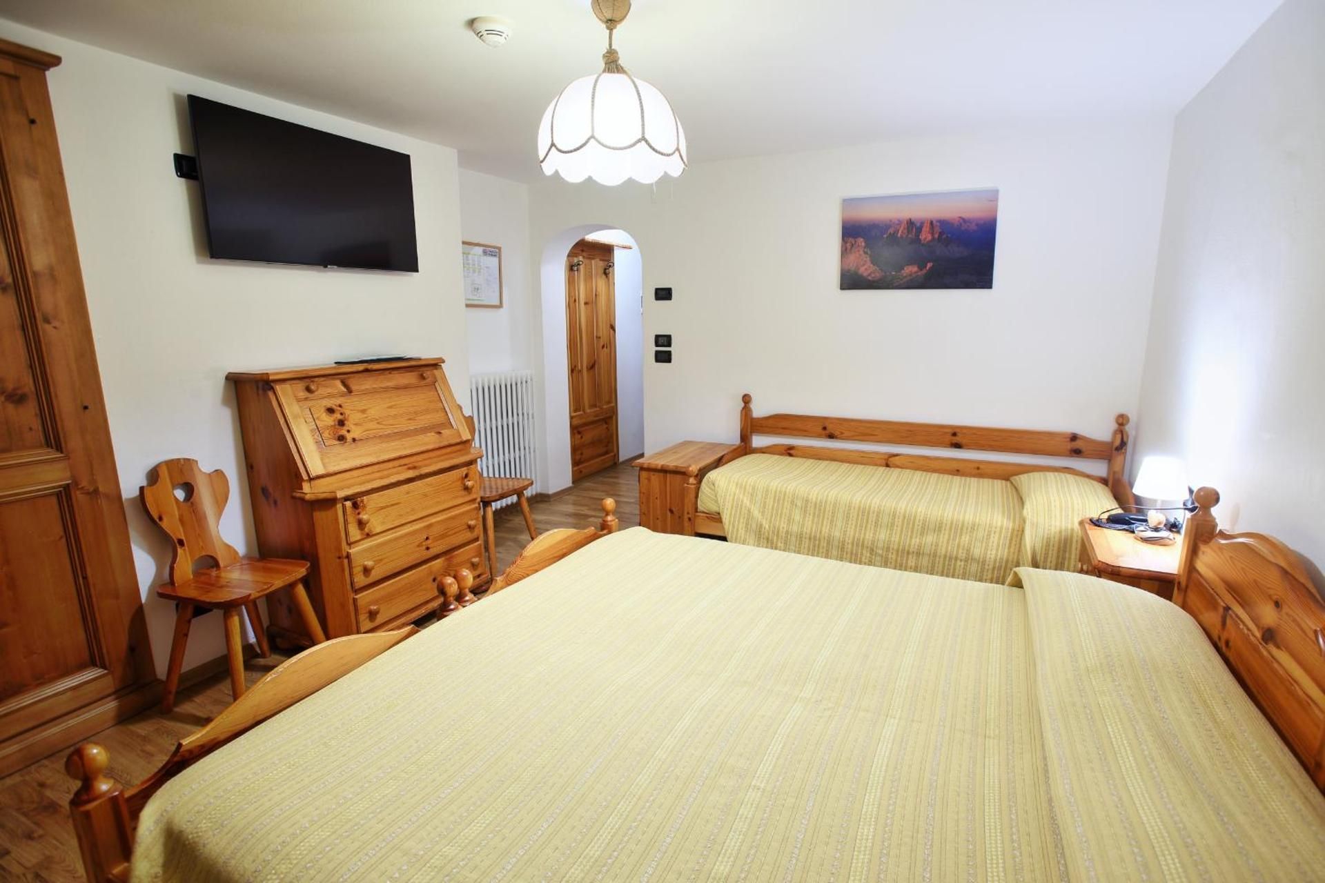 Economy Triple Room