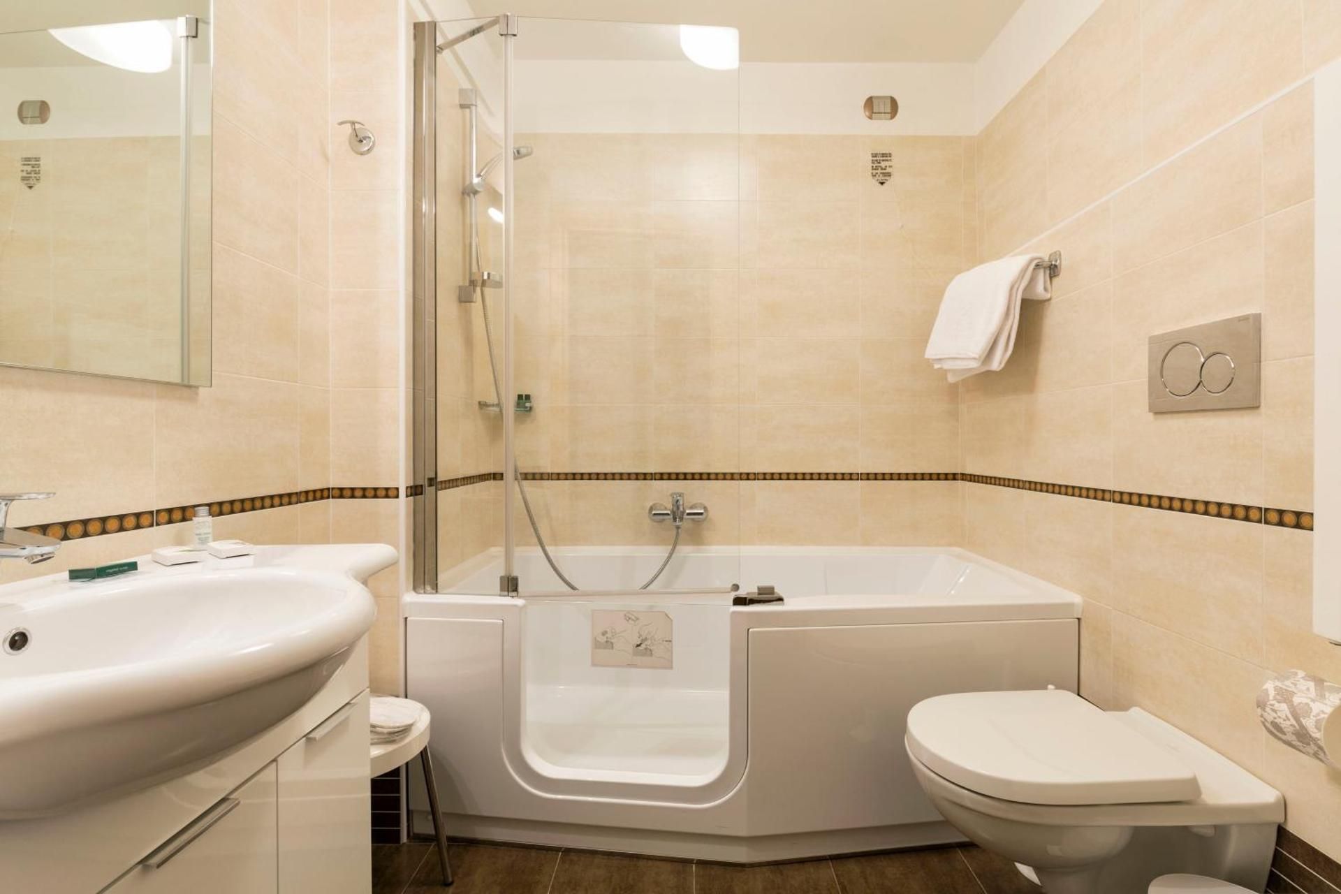 Hotel Pontechiesa Double or Twin Room 3