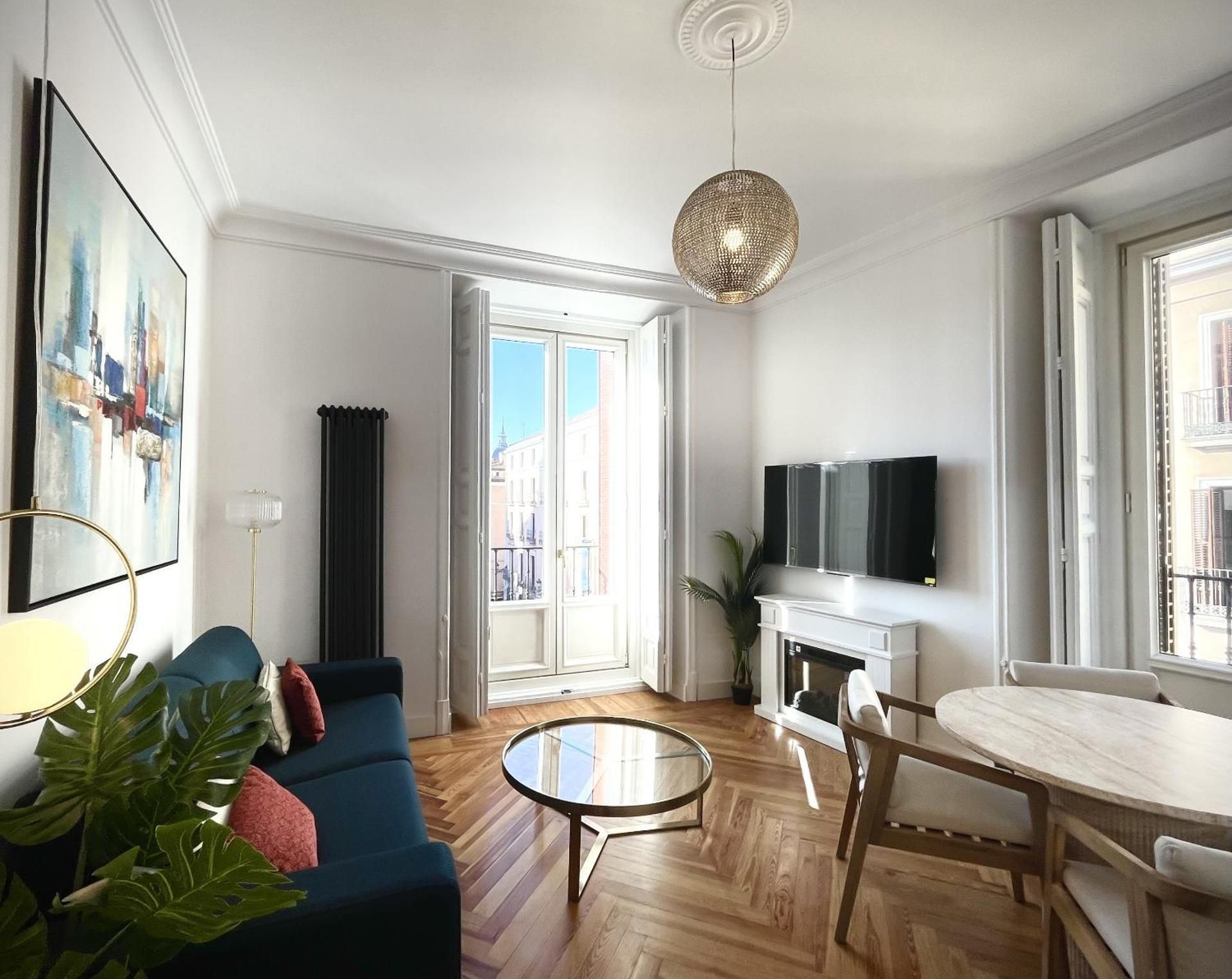 Deluxe Two-Bedroom Apartment with Garden View