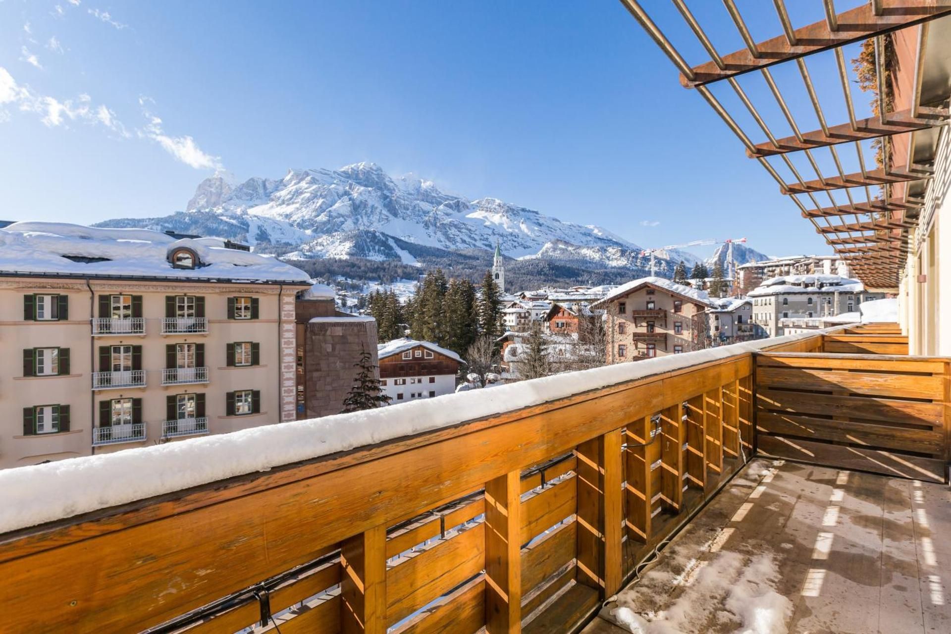Apartment 1 Bedroom,Tofane View & Balcony