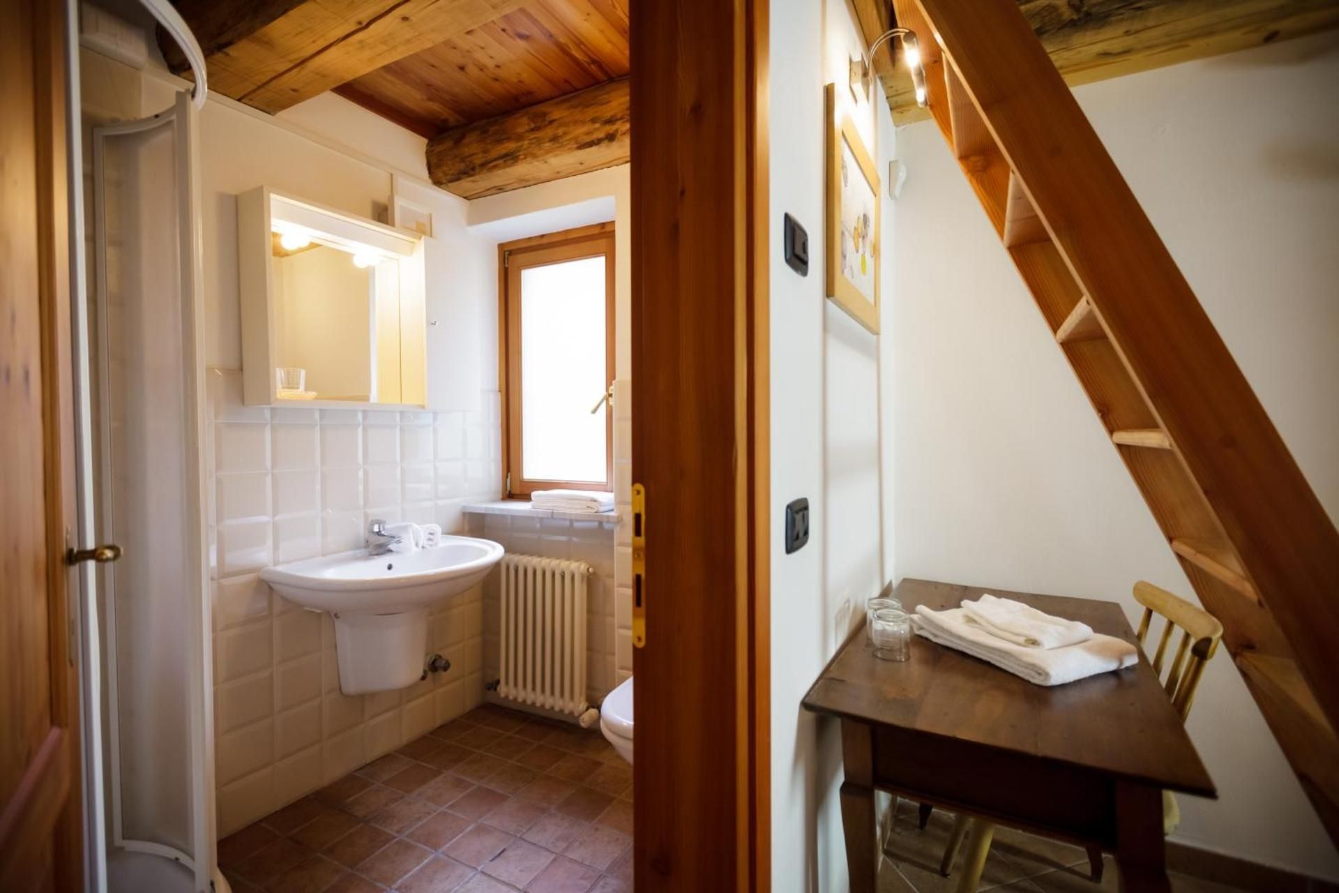 Quadruple Room with Private Bathroom