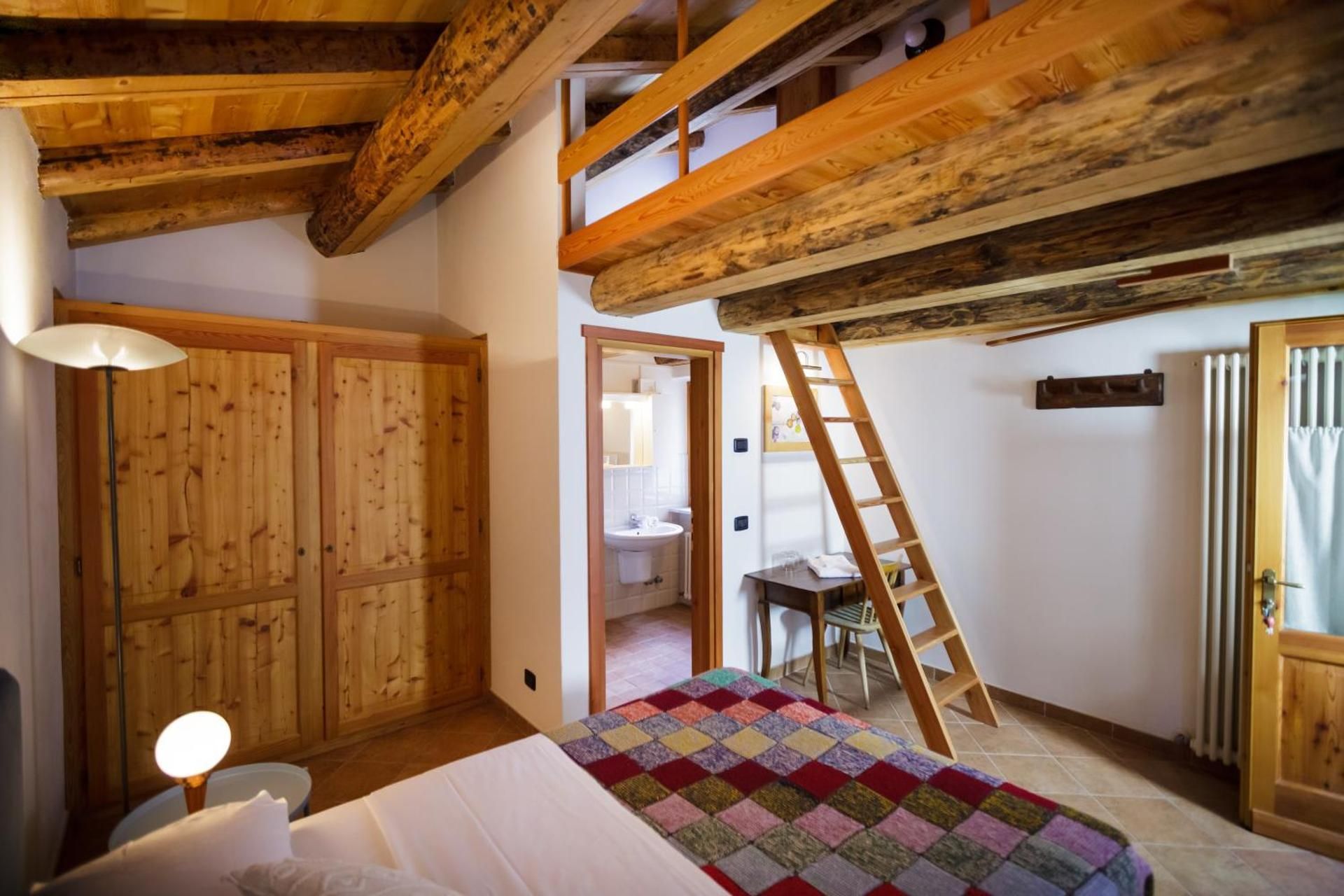 Quadruple Room with Private Bathroom