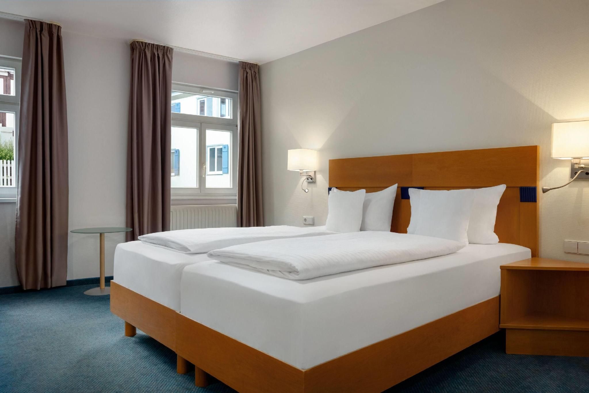 Comfort 1 King Bed Room