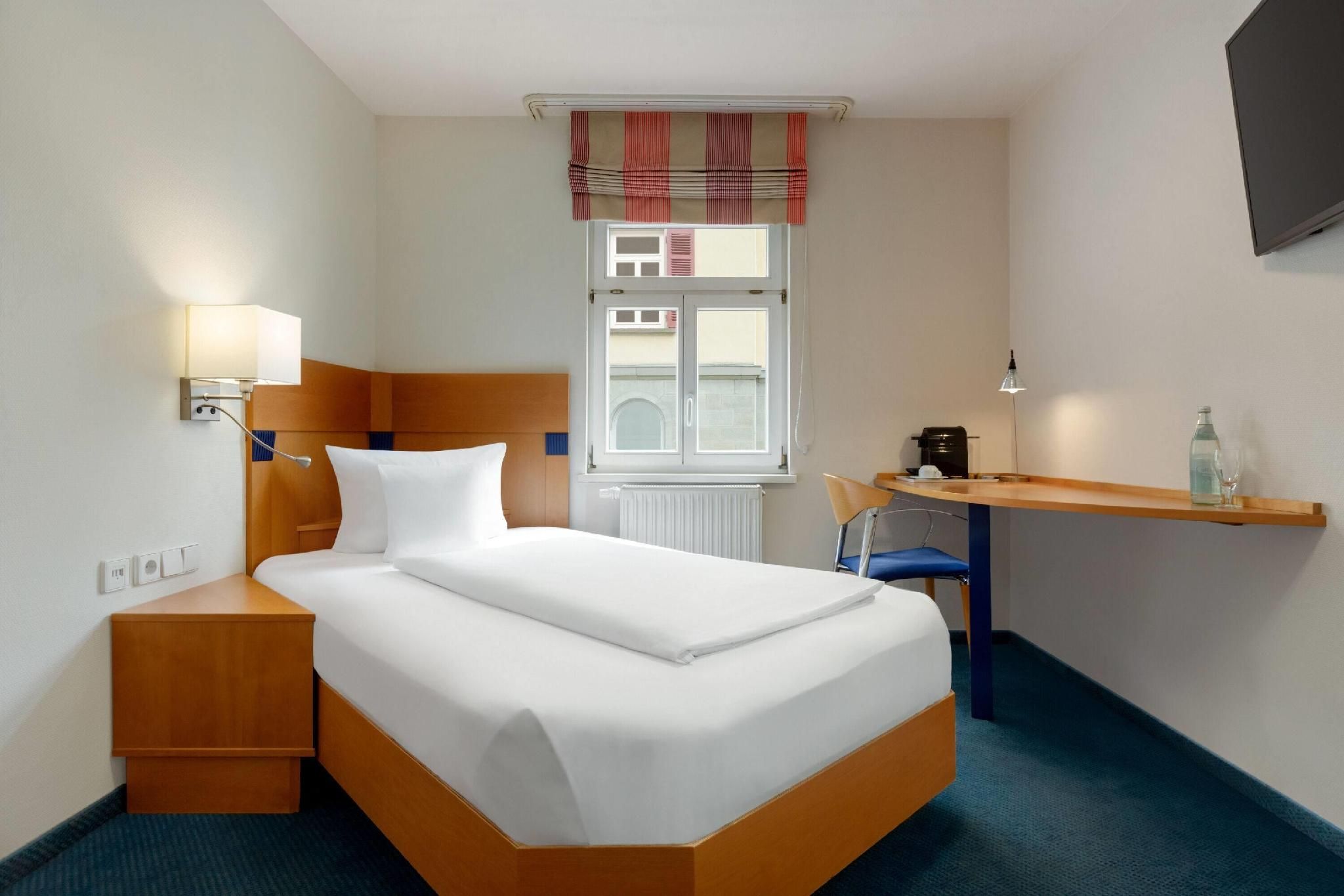 Classic 1 Single Bed Room