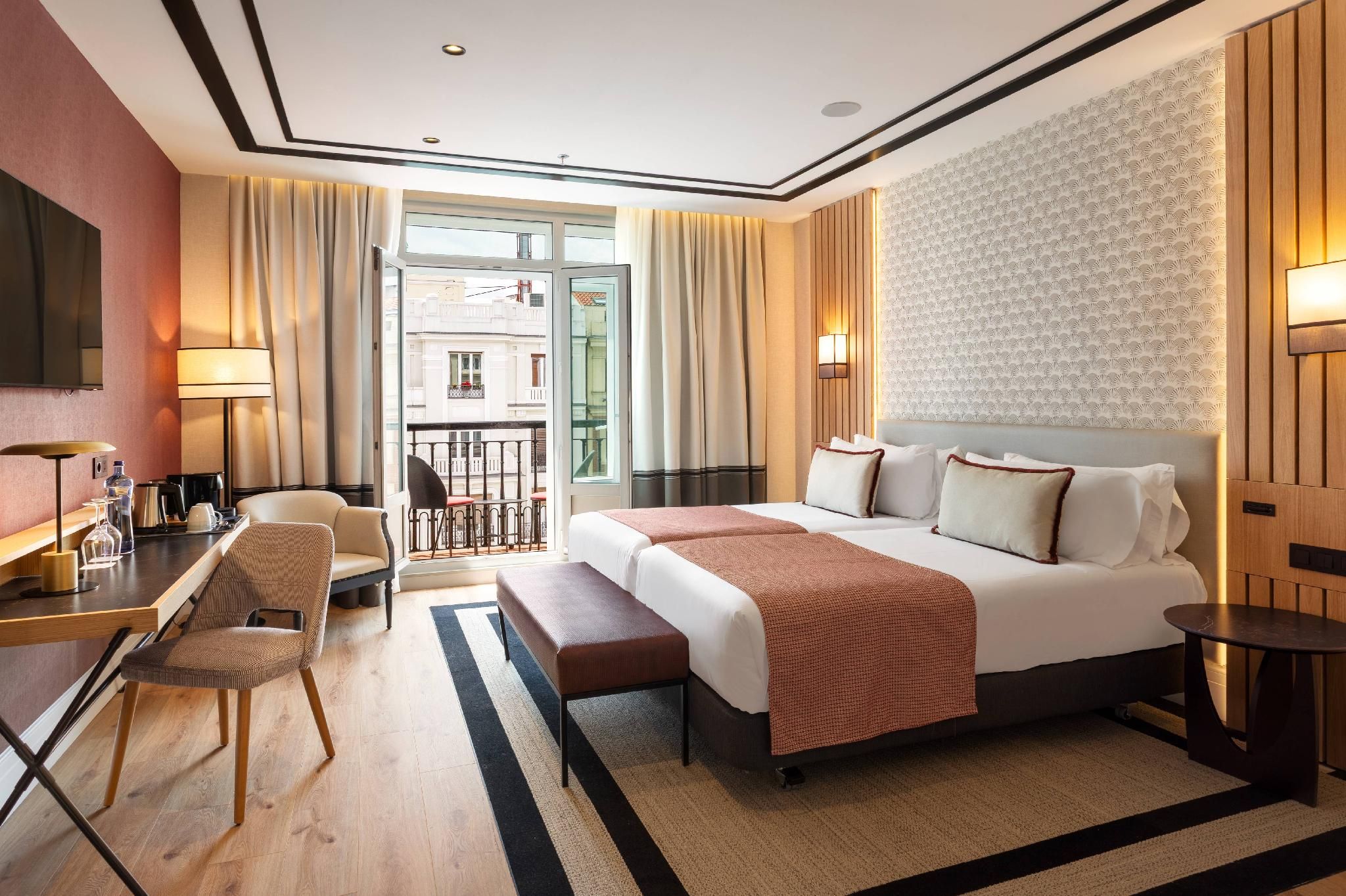 Superior Single Room with Balcony