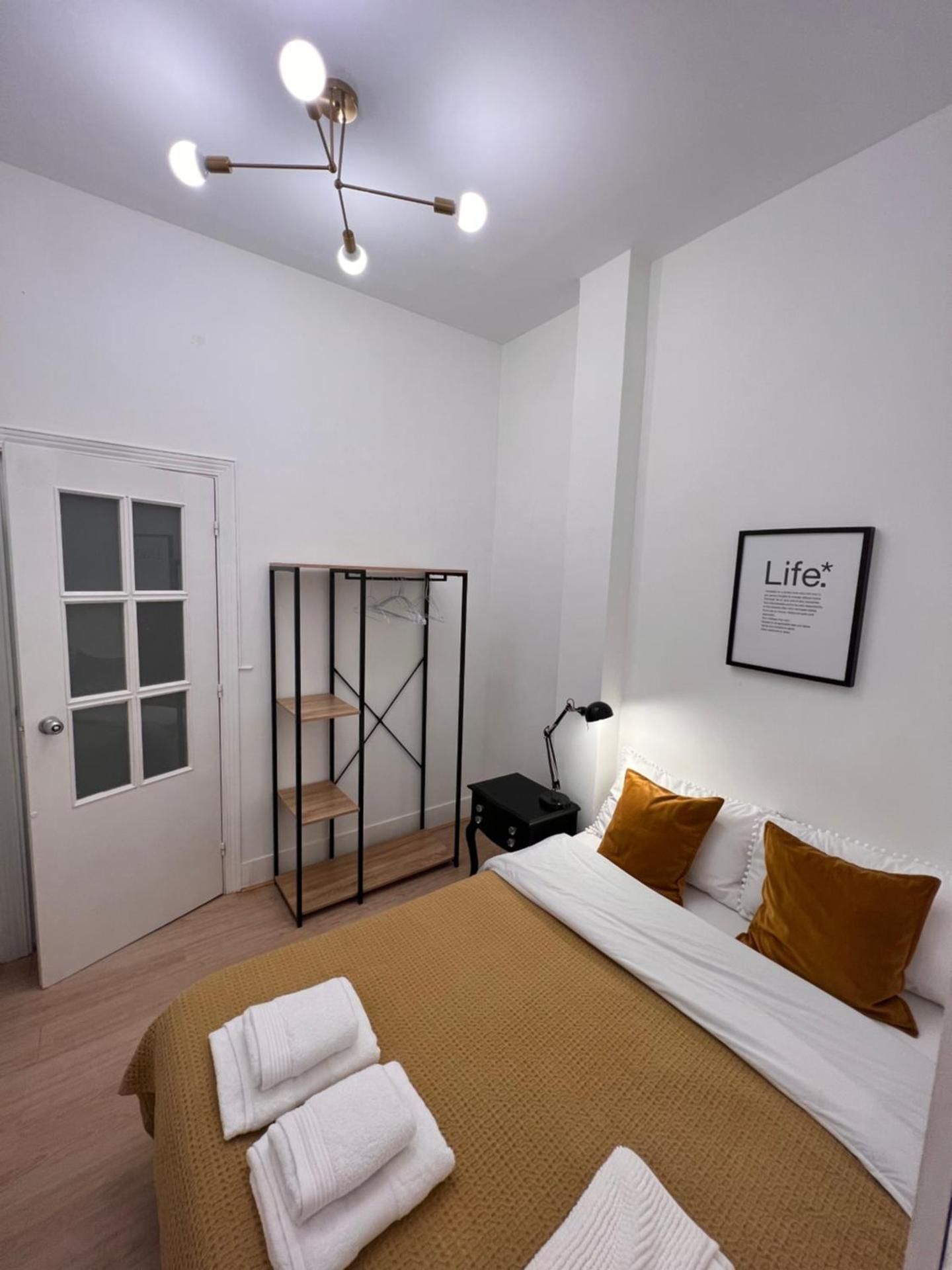 Single Room With Private Bathroom