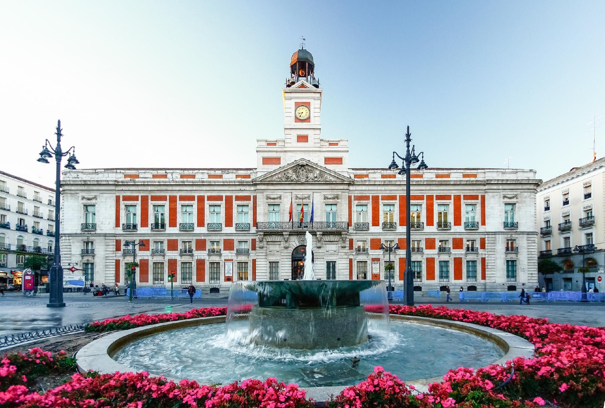 Apartamentos ALFISA Puerta del Sol