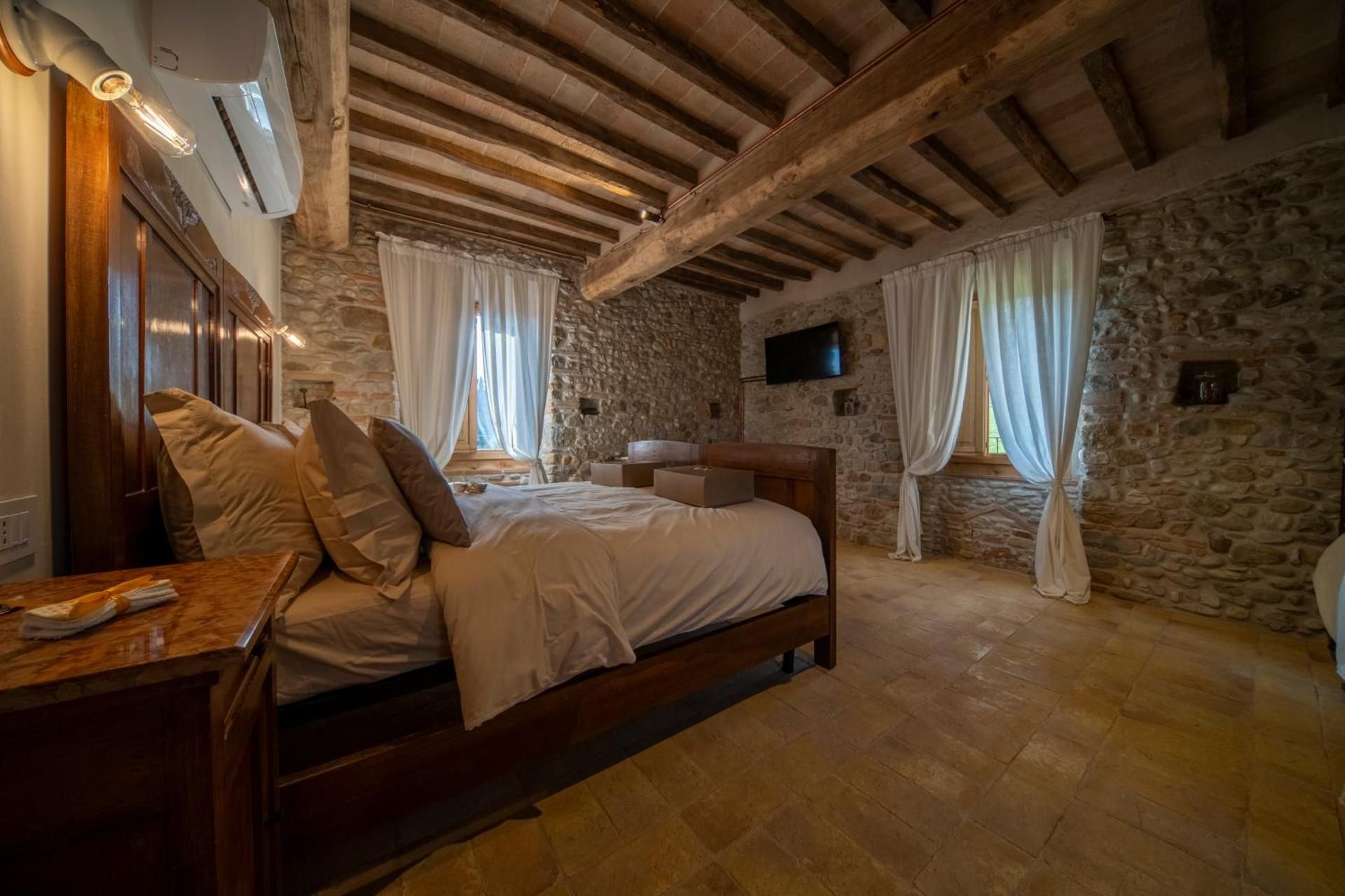 Suite with Mountain View
