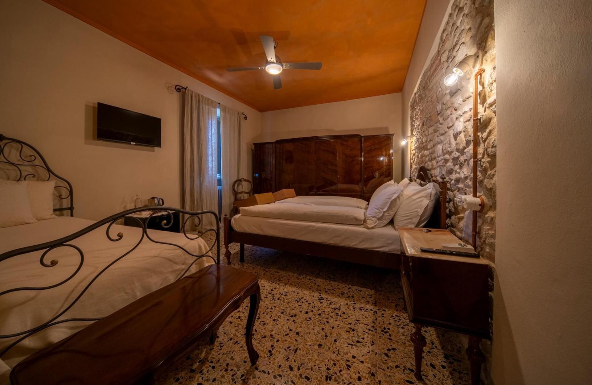 Comfort Triple Room with Shower