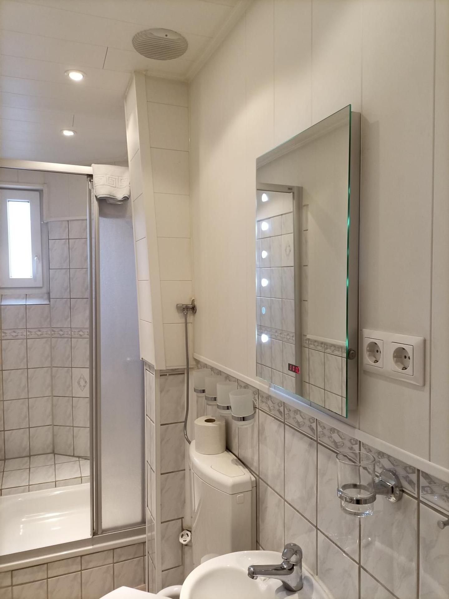 Apartment (5 Adults)