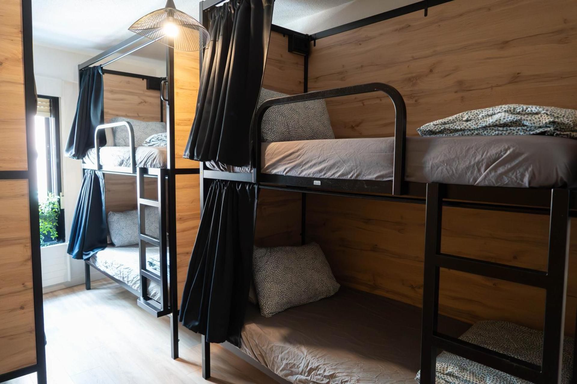 Bed in 6-Bed Mixed Dormitory Room