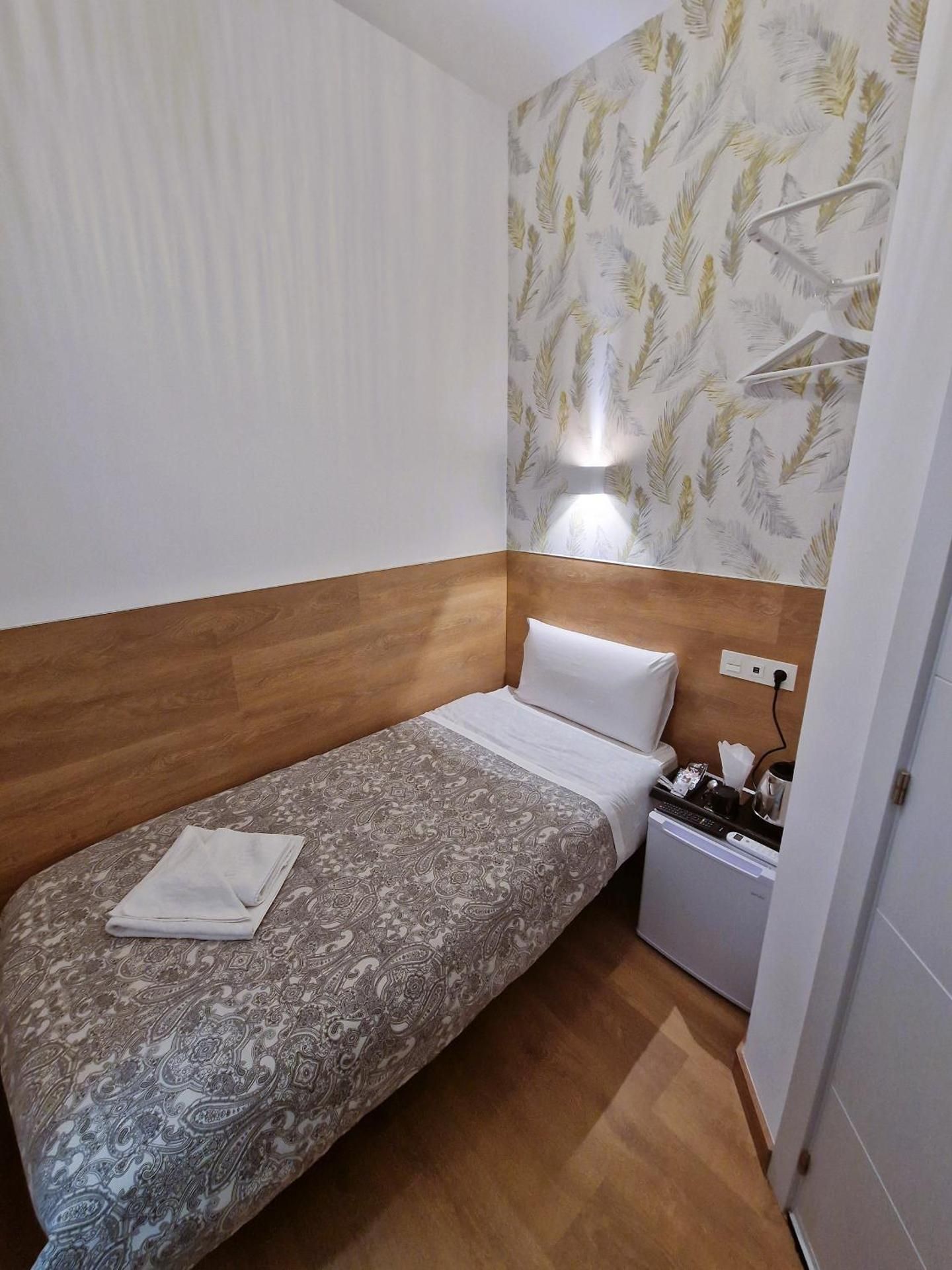 Inland View Single Room