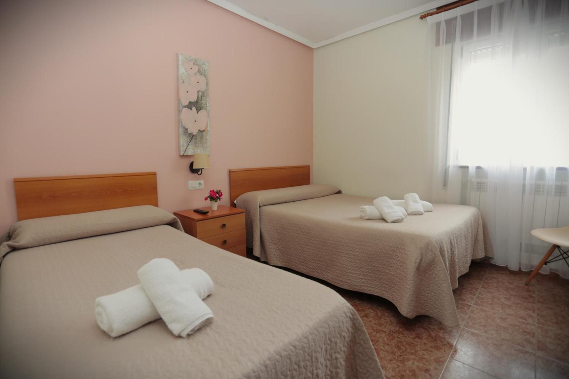 Twin Room with Private Bathroom