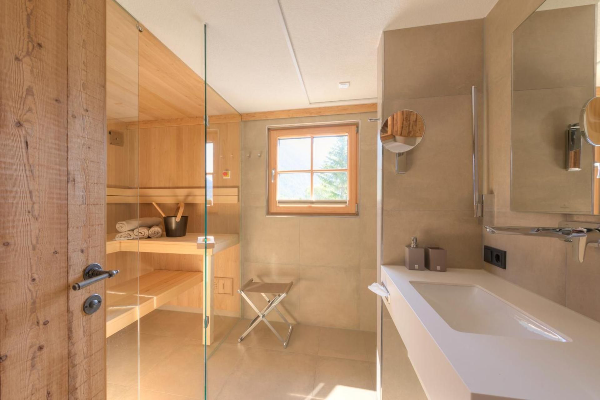 Two-Bedroom Chalet with sauna and garden