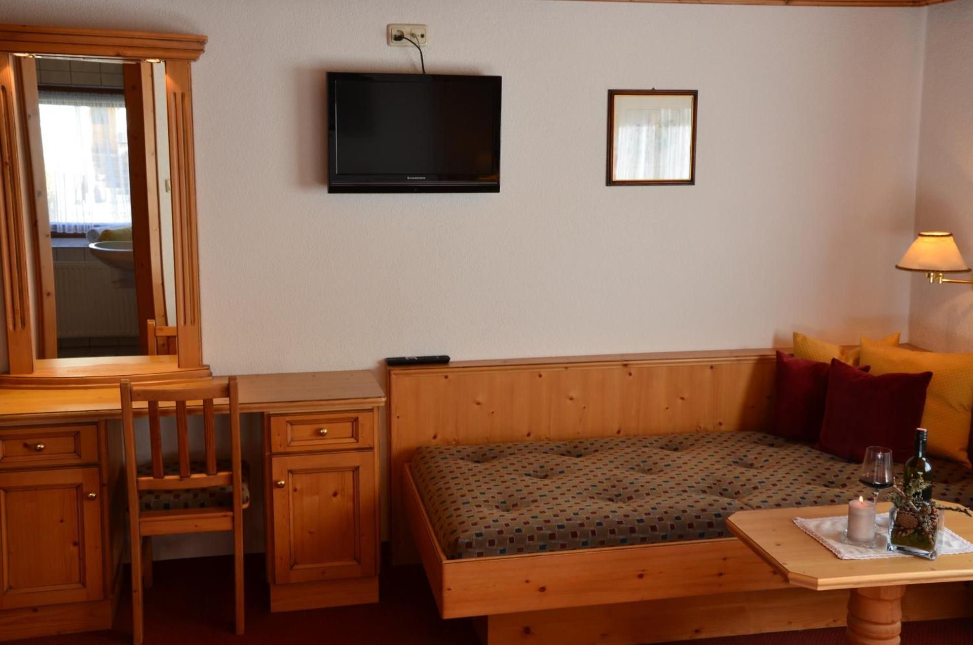 "Gästehaus Parseier" Small Double Room "Maiensee"