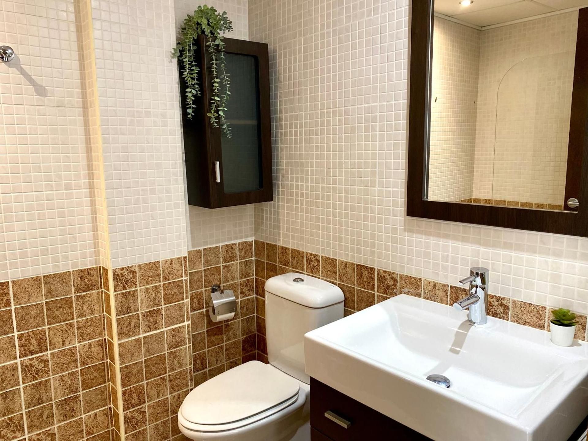 Two-Bedroom Apartment (4 Adults)