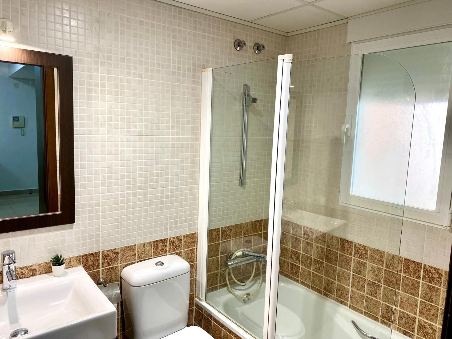 One-Bedroom Apartment (4 Adults)