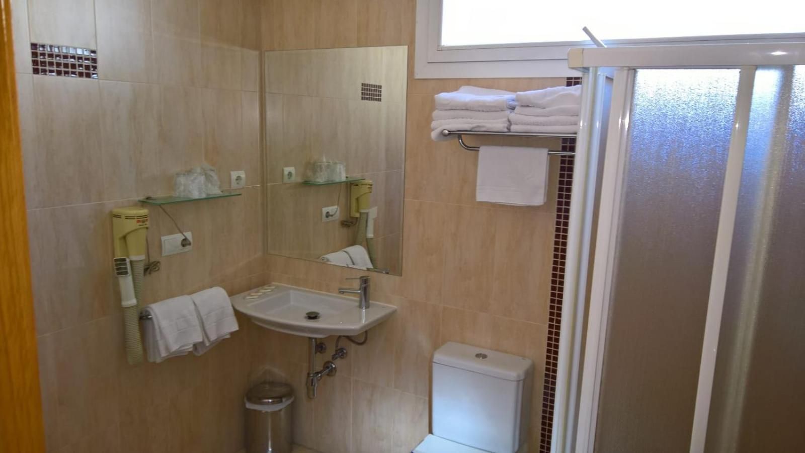 Apartamento SEMI-BAJO 4 camas individuales