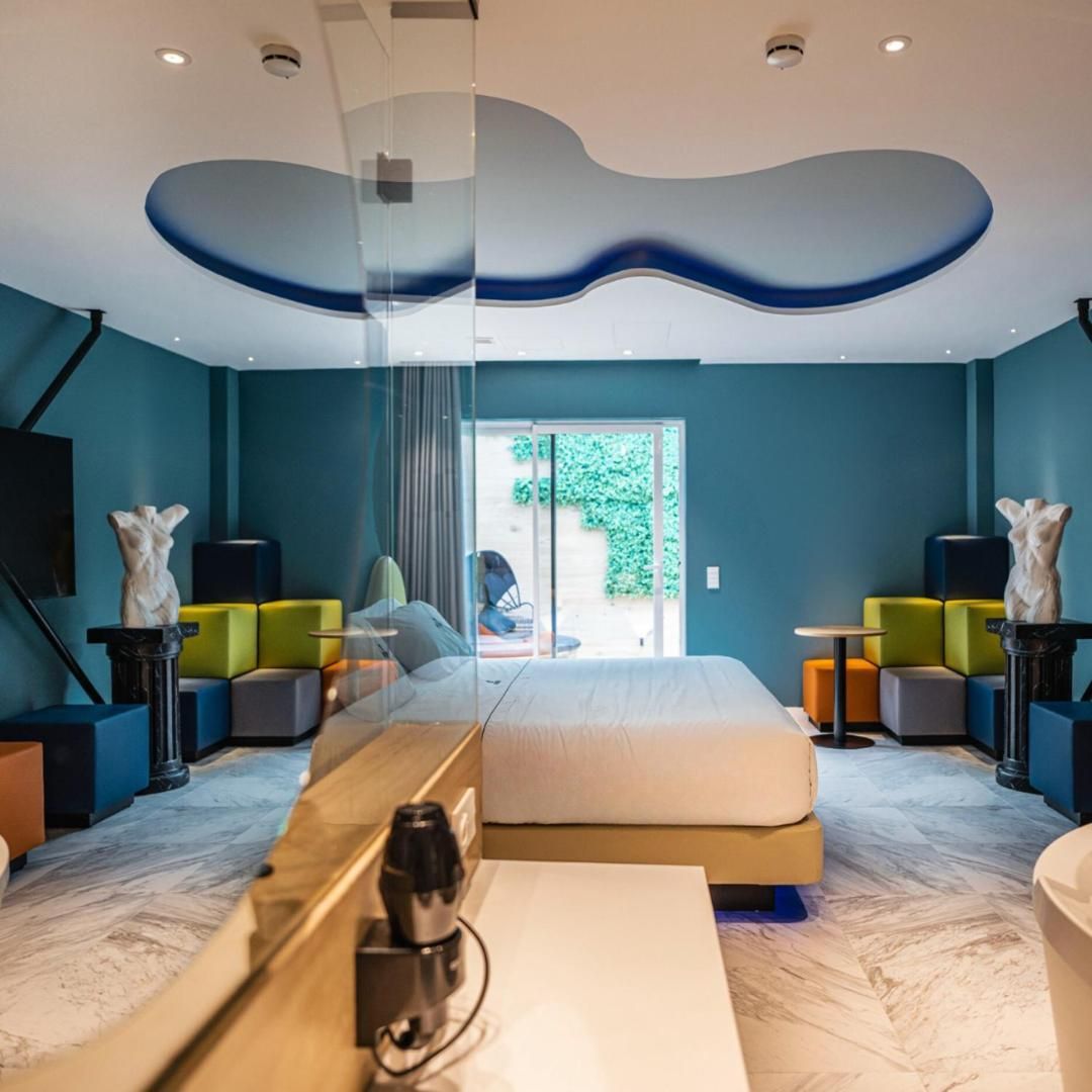 Deluxe Suite with Spa Bath