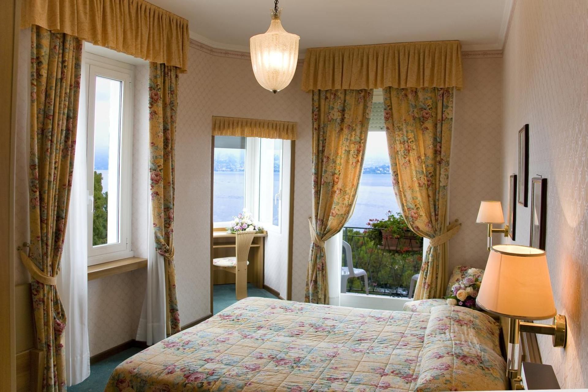 Double Room with Lake View