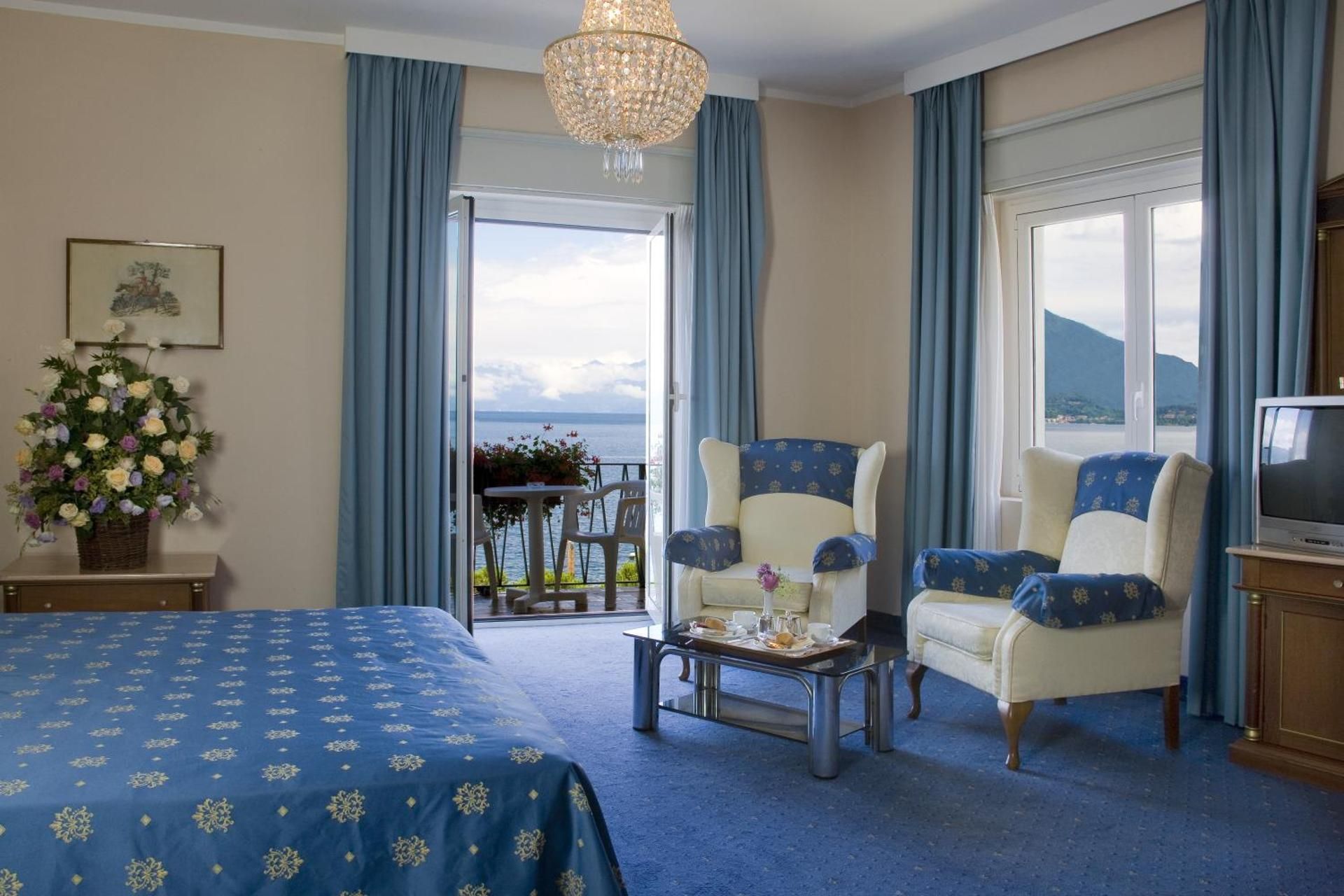 Triple Room with Lake View