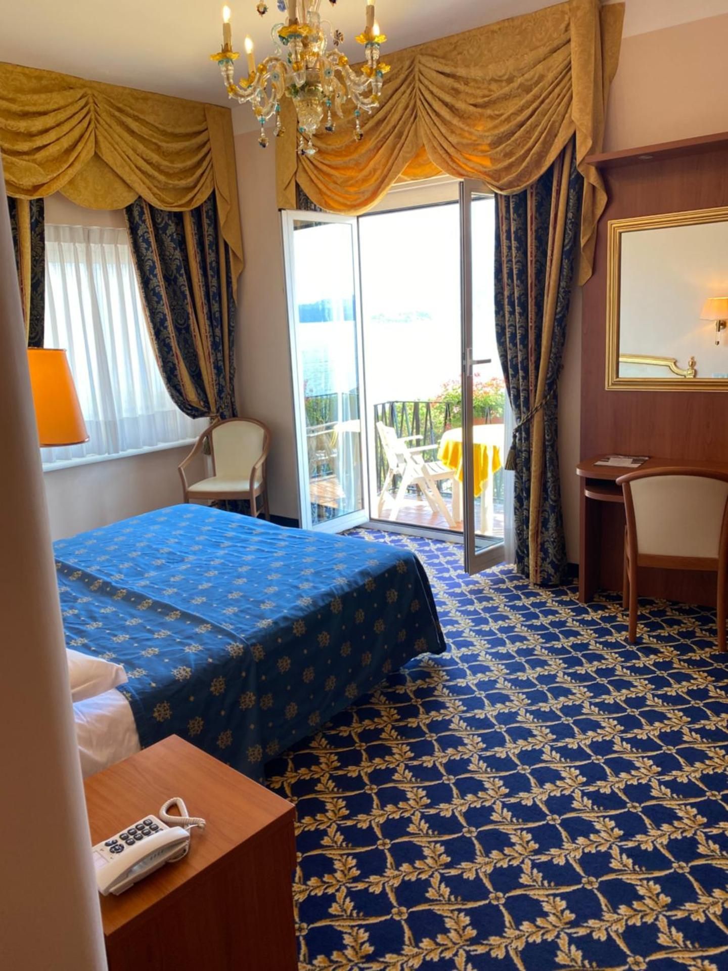Twin Room Lake View