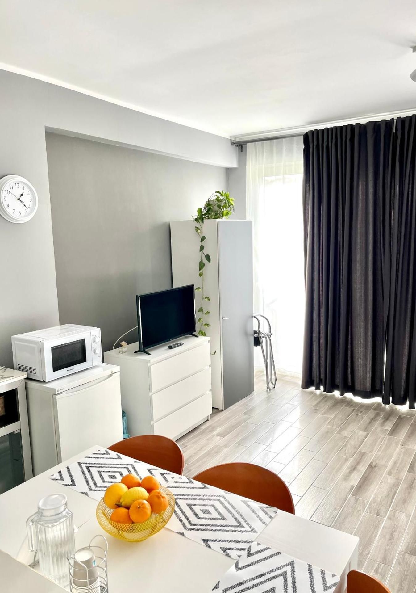 Apartment with Garden View