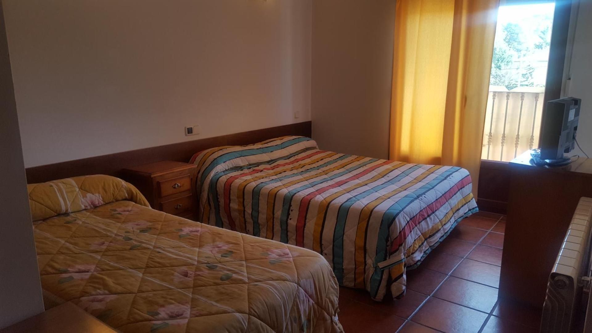 Deluxe Double Room (2 Adults + 1 Child)