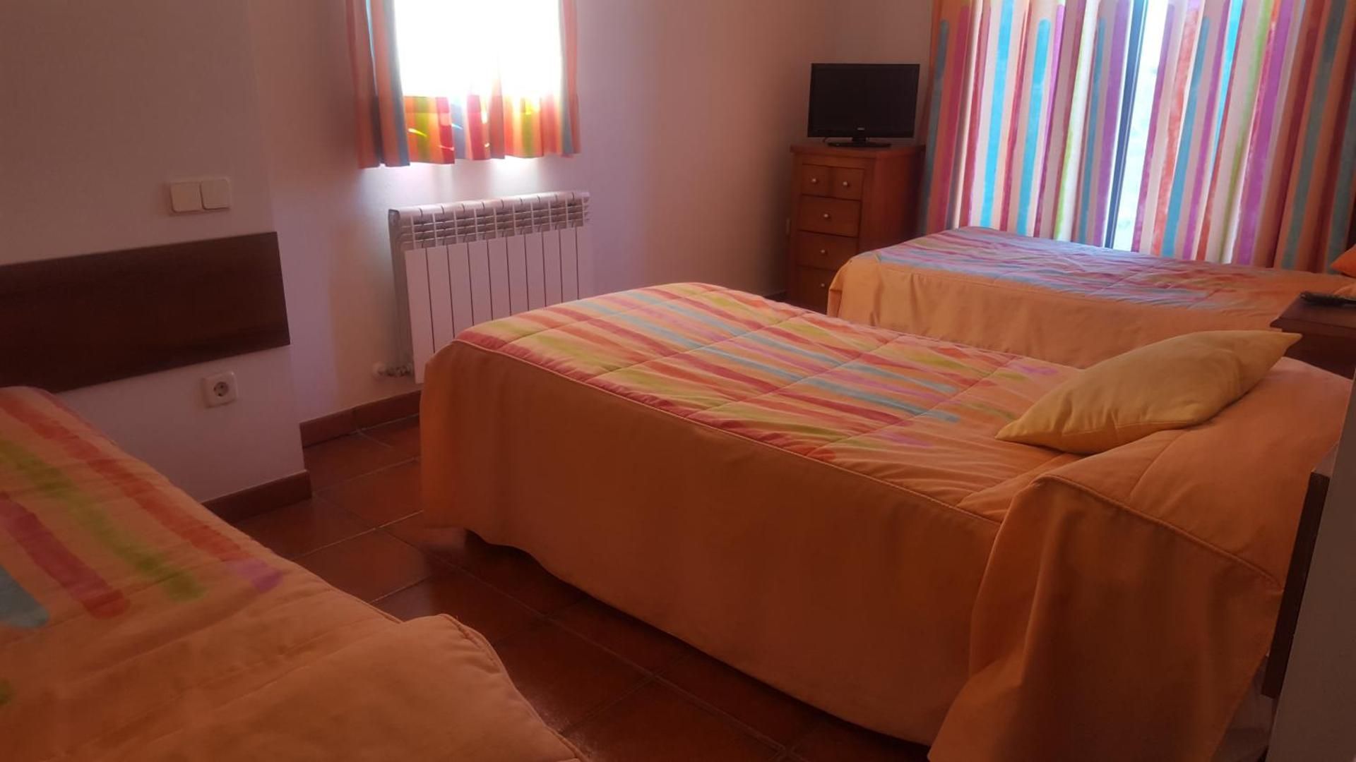 Deluxe Double Room (2 Adults + 1 Child)