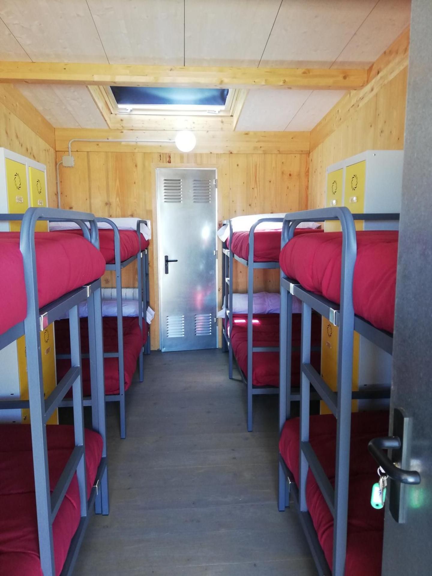 Mixed Dormitory Room