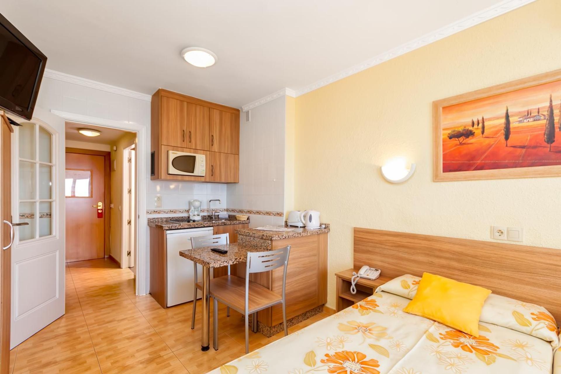Studio with Frontal Sea View (2 adults)
