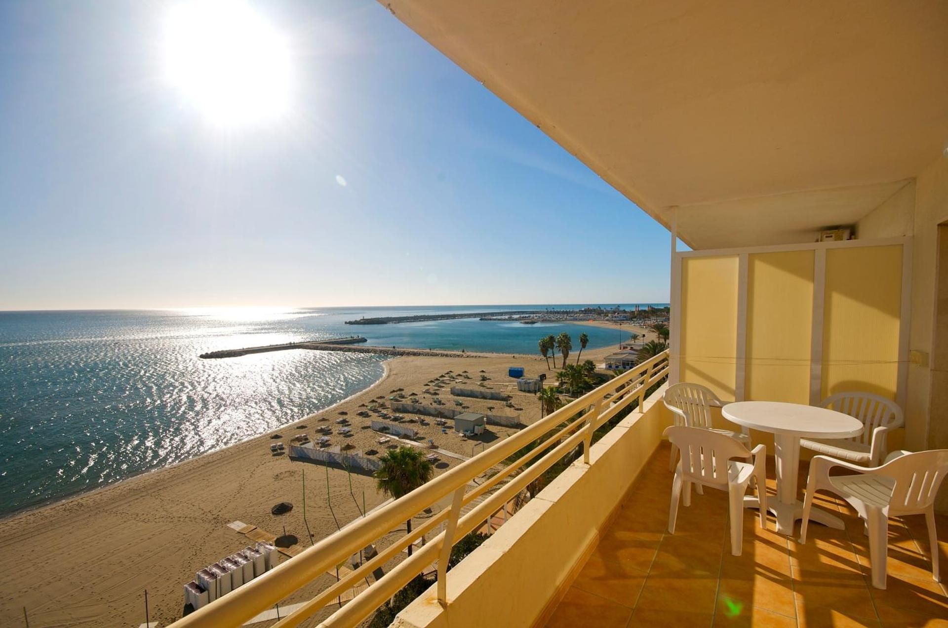 One-Bedroom Apartment with sea view (3 Adults + 1 Child)