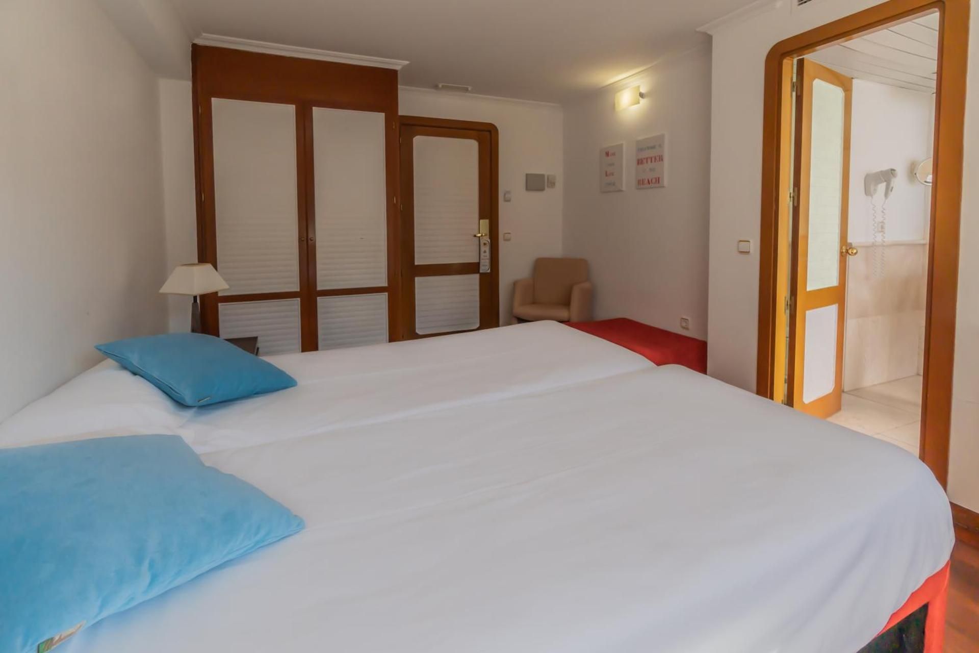 Twin Room with Lake View