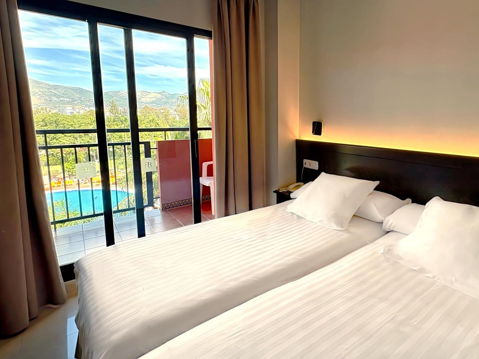 One-Bedroom Apartment with Pool View (3-4 Adults )