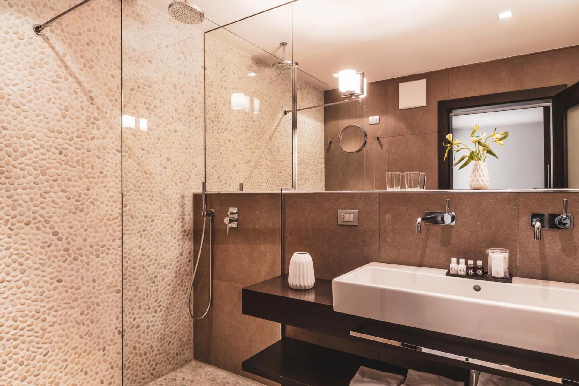 Royal Suite with Mountain View