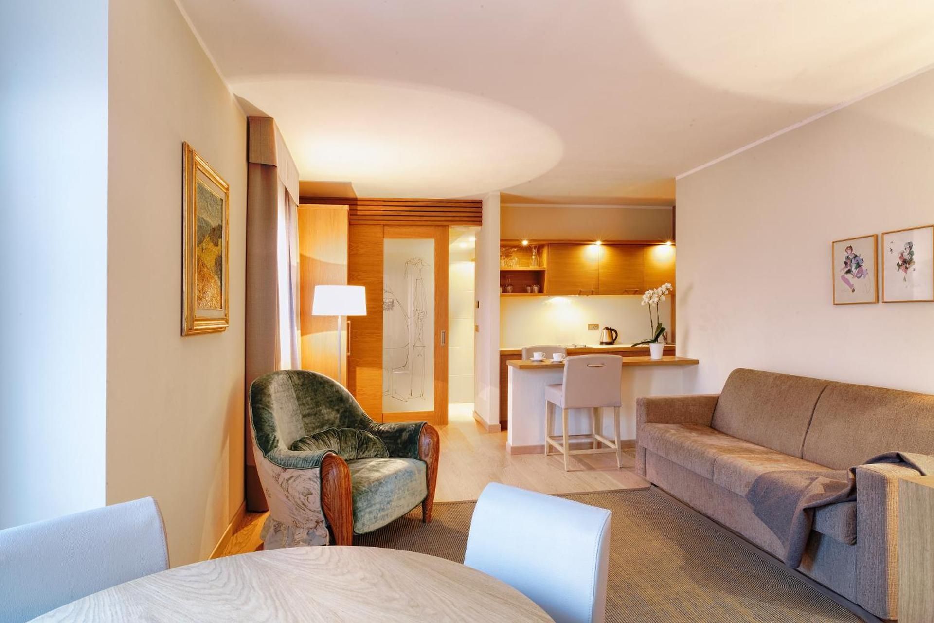 Superior King Suite
