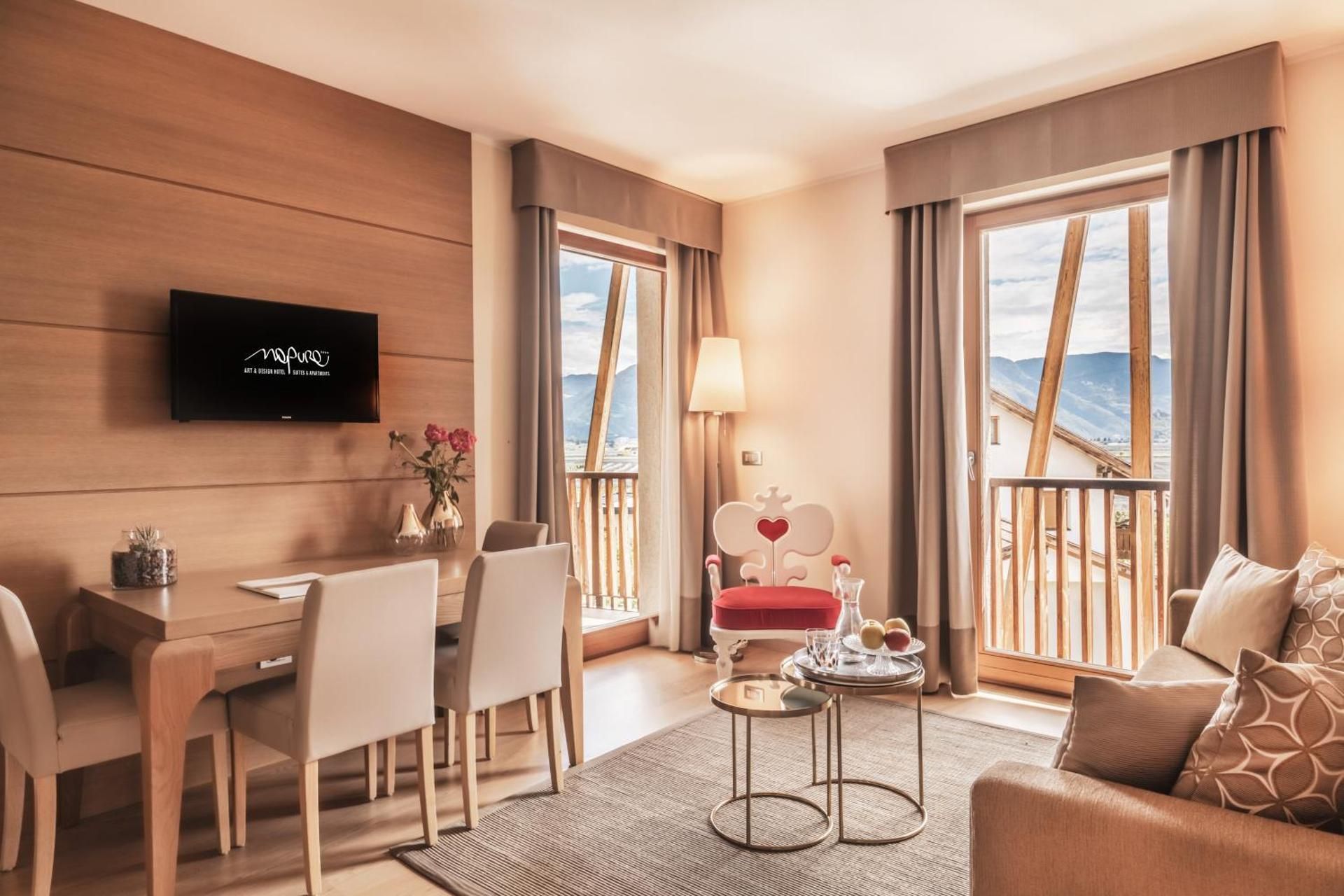 Royal Suite with Mountain View
