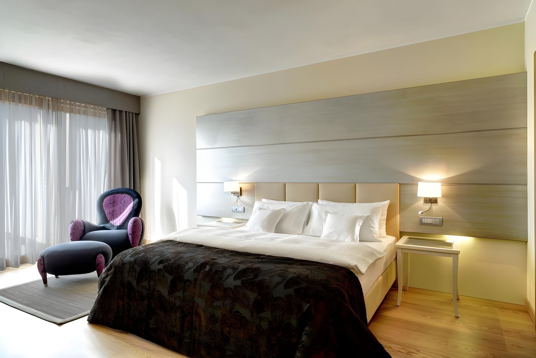 Royal Suite King Bed