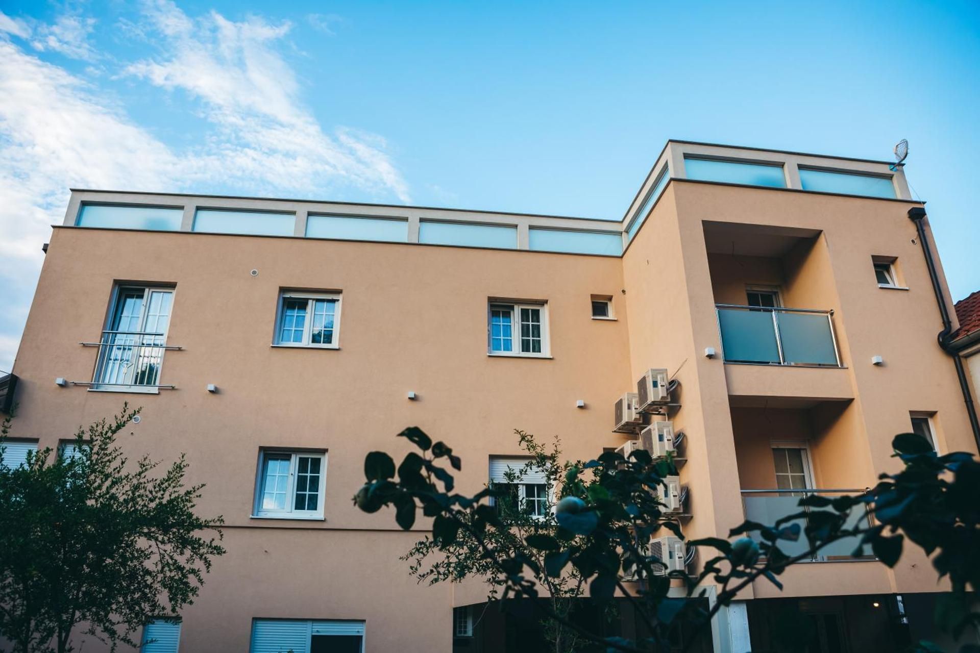 Elegant Studio Apartments Lasta