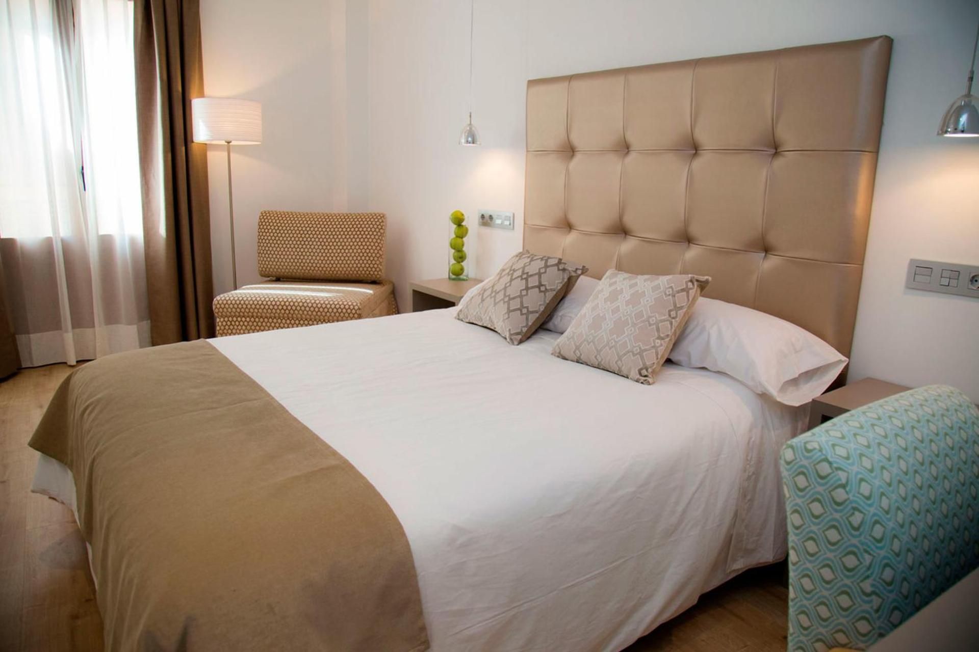 Hab Urban Hostel Double Room with Terrace 2