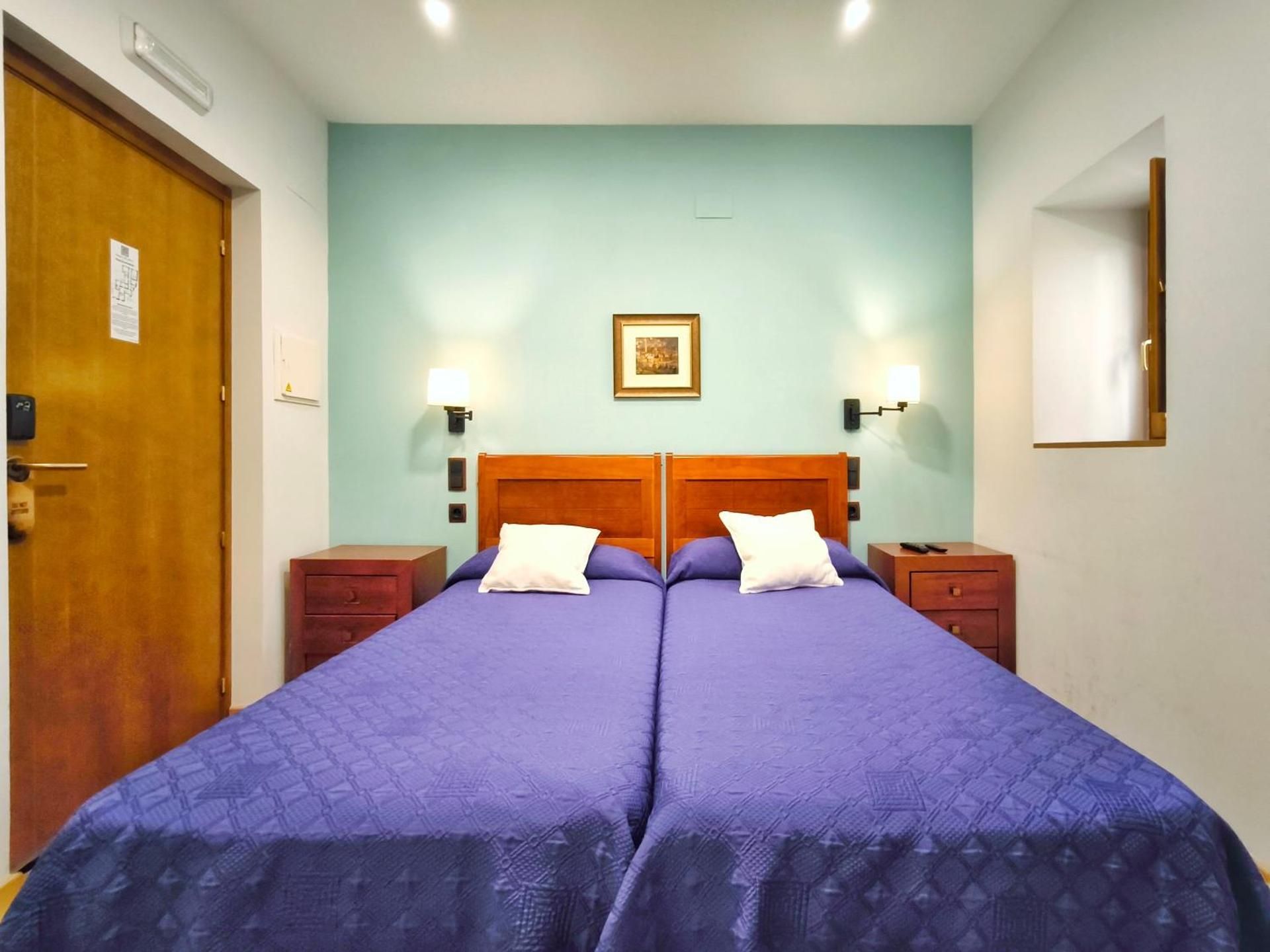 Twin Room (2 Adults)
