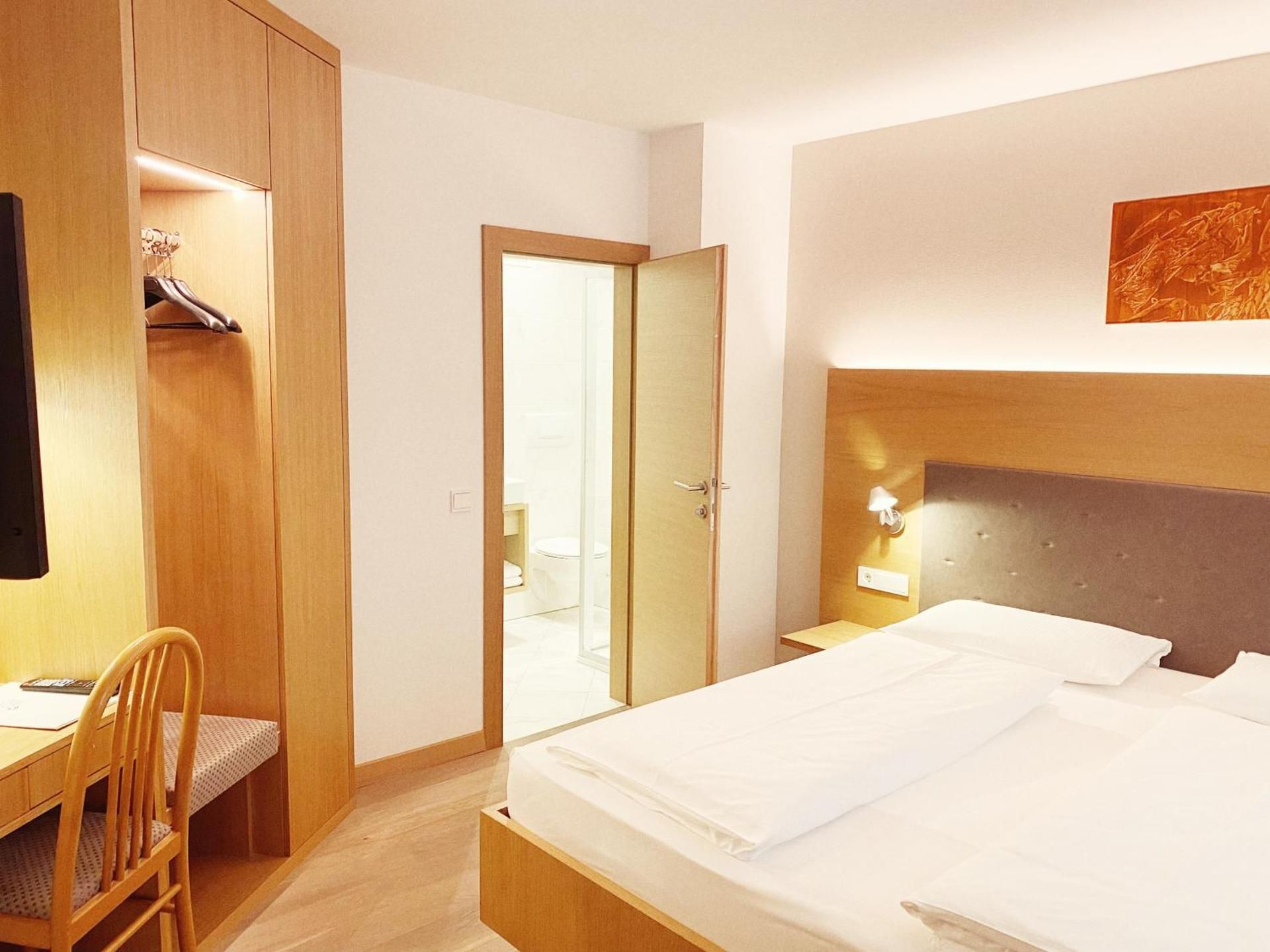 Economy Double Room