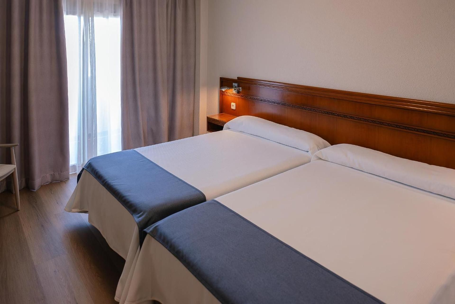 One-Bedroom Apartment with Bay View (3 Adults + 1 Child)