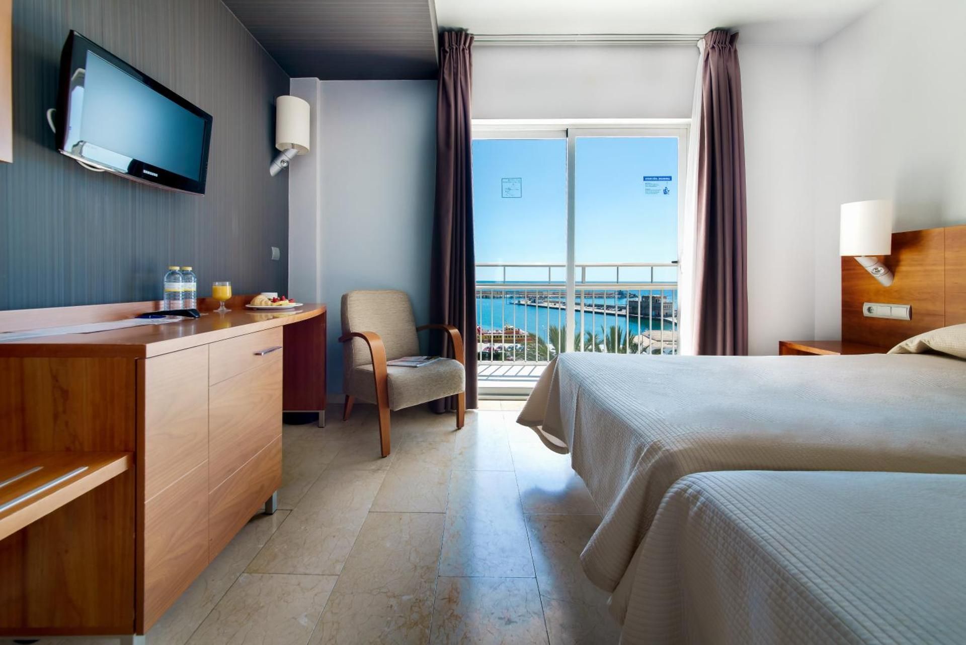 Superior Double or Twin Room with Front Sea View